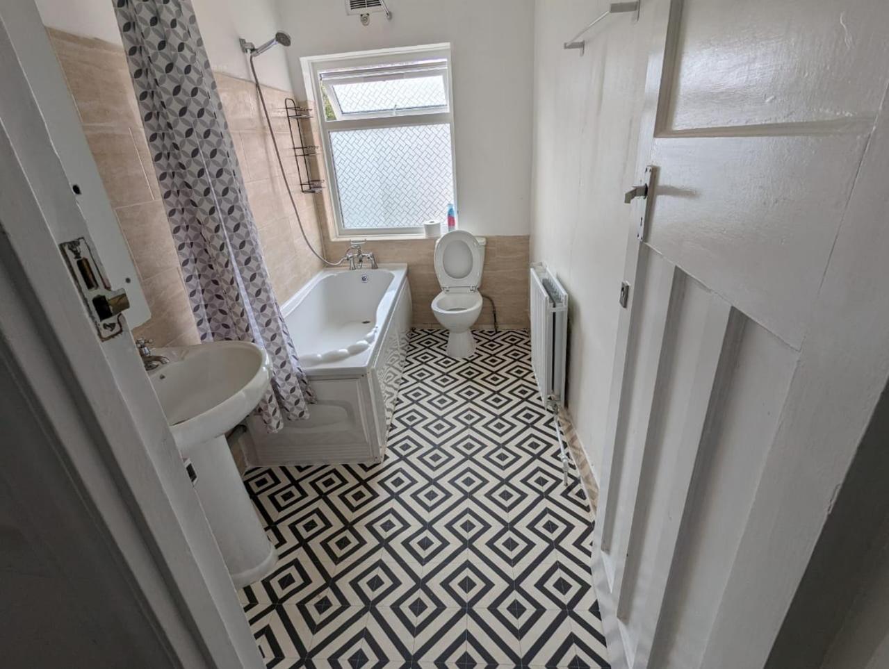 Rahal Hackney Apartment ลอนดอน ภายนอก รูปภาพ